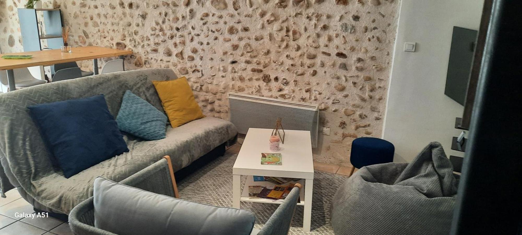 La Provencale Homestay *